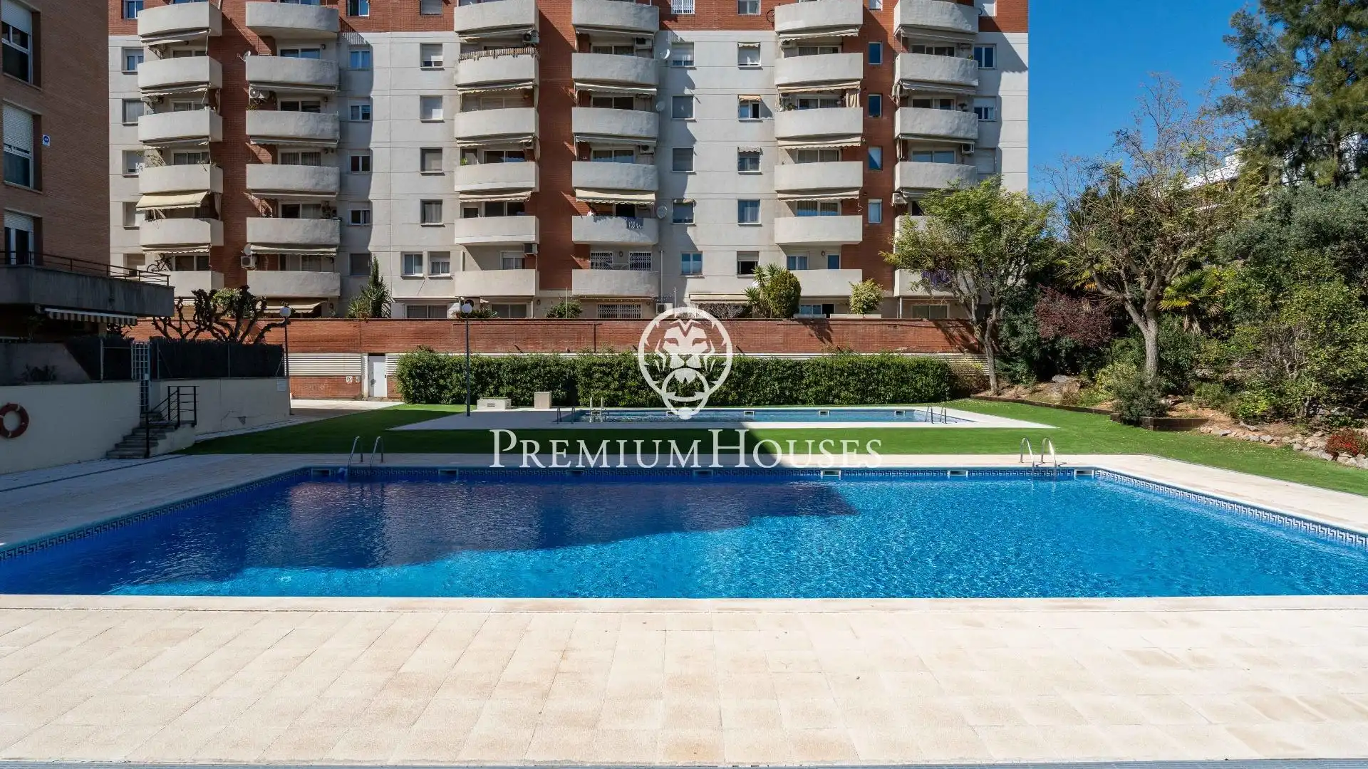 Piscina de Dúplex en venda en Castelldefels amb Calefacció, Terrassa i Traster