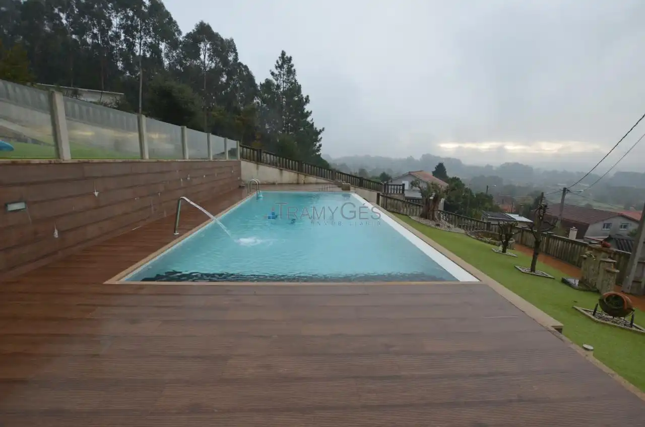 Piscina de Casa o chalet en venta en Tui con Calefacción, Jardín privado y Terraza