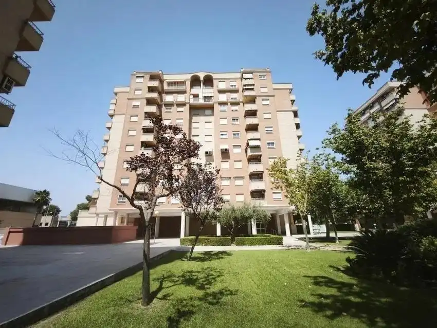Flat for sale in Calle ENRIC VALOR, País Valencià