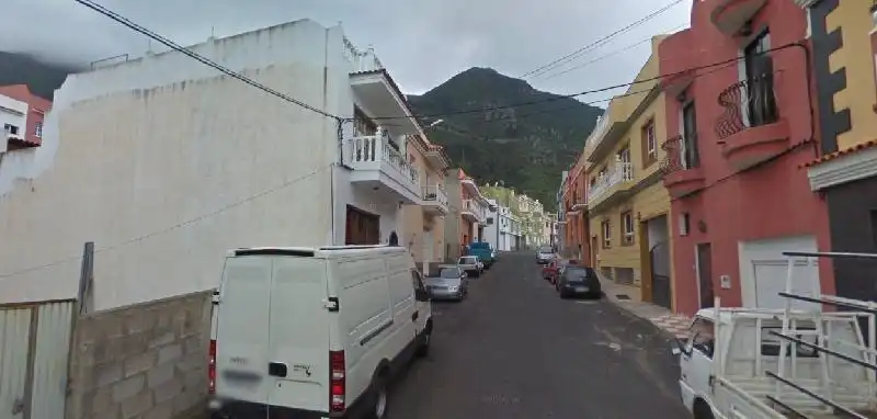 Außenansicht von Garage zum Verkauf in Los Realejos
