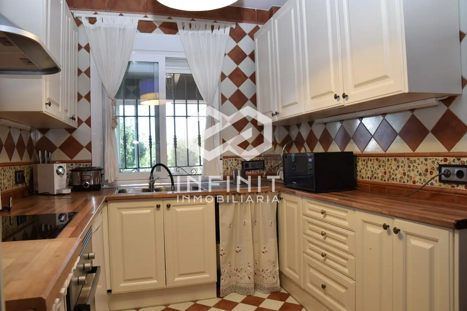 Kitchen of Houses for sale in Ribatejada, Madrid