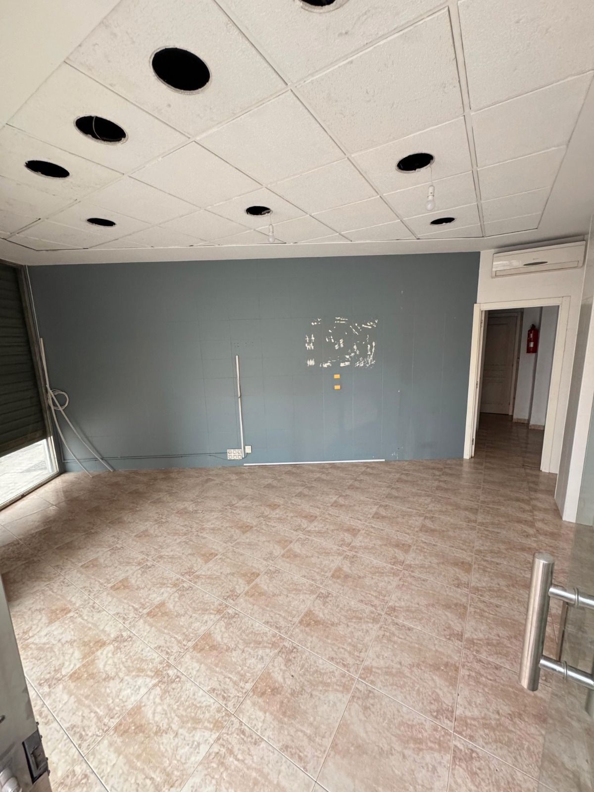 Premises for sale in  Valencia Capital