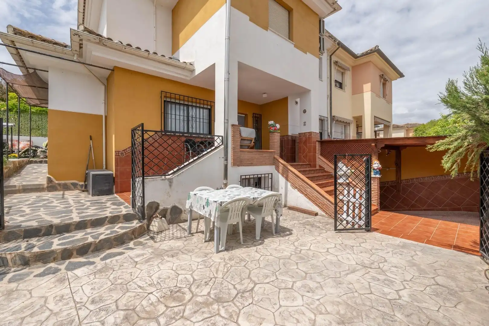 Casa aparellada amb balcó en venda a Camino DE ALBARRATE, imagen 61