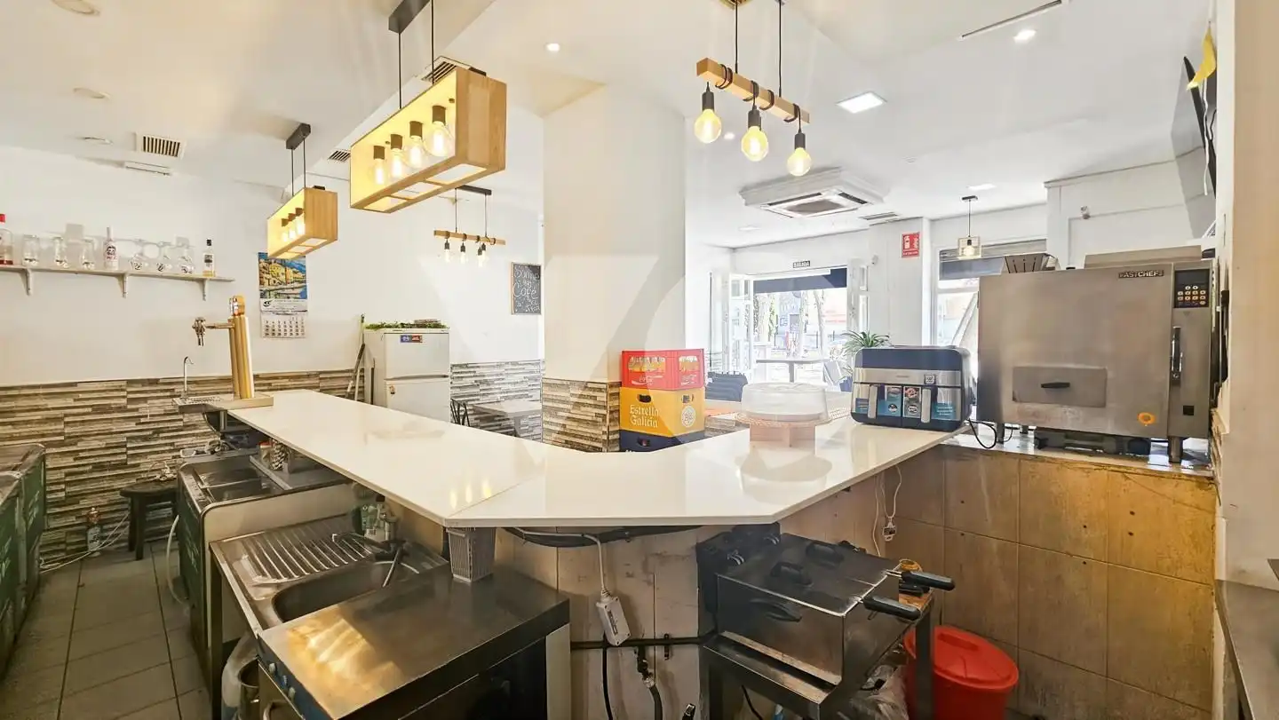 Cocina de Local en traspaso en Madrid con Aire acondicionado y Amueblado