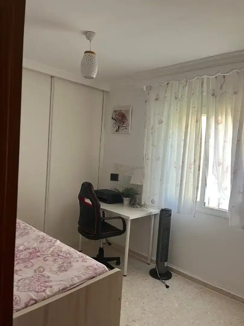 Dormitori de Pis de lloguer en Alhaurín de la Torre amb Aire condicionat, Moblat i Forn