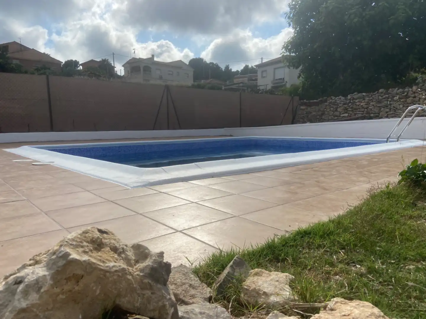 Piscina de Casa o xalet en venda en Calafell amb Aire condicionat, Calefacció i Jardí privat