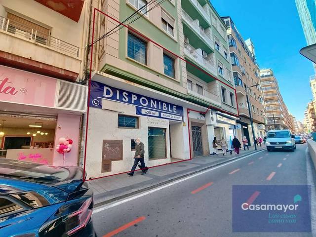 Local comercial en Alquiler en Carrer Portugal en Ensanche - Diputación