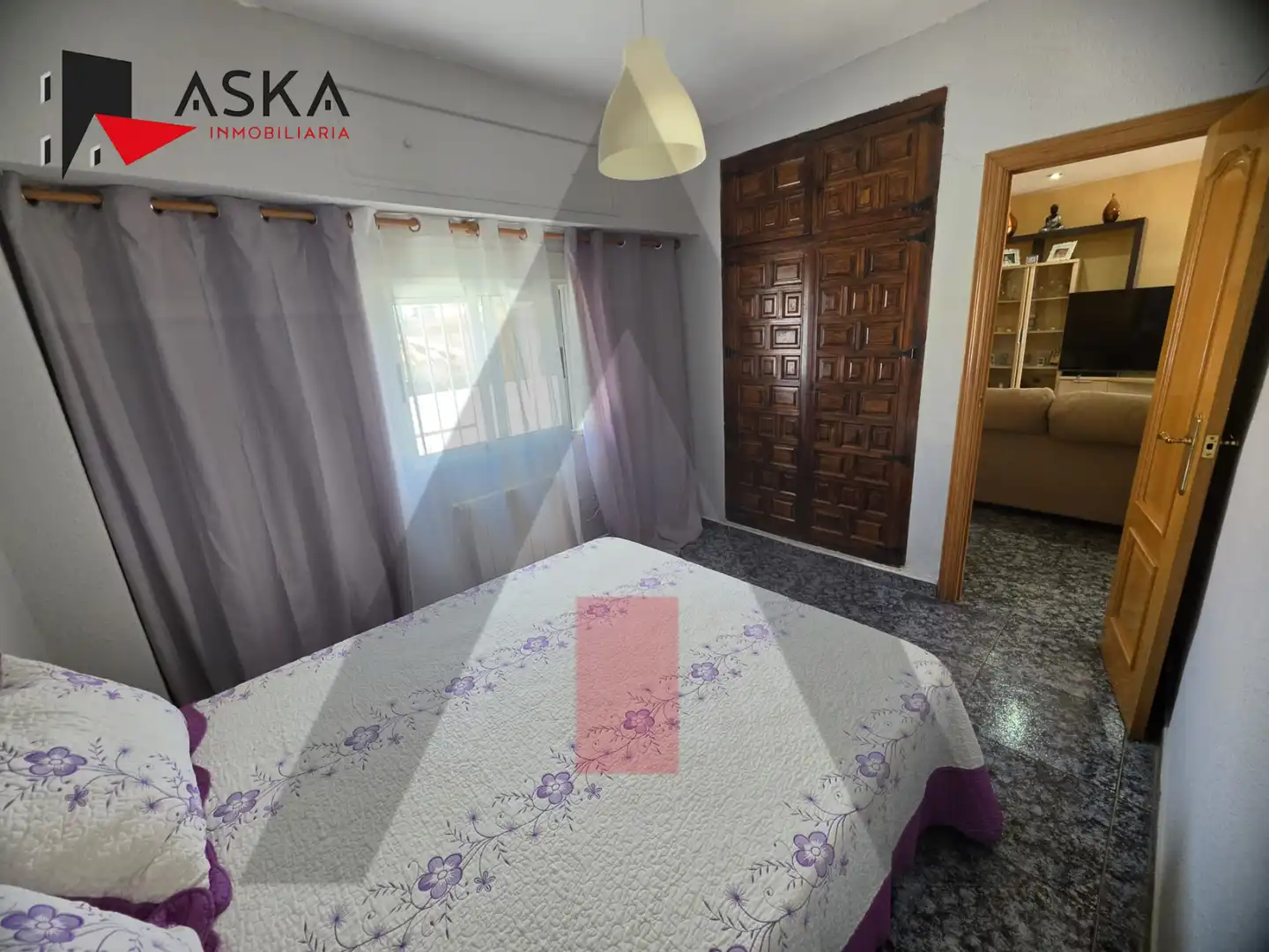 Schlafzimmer von Haus oder Chalet zum Verkauf in Torrent mit Klimaanlage, Terrasse und Schwimmbad