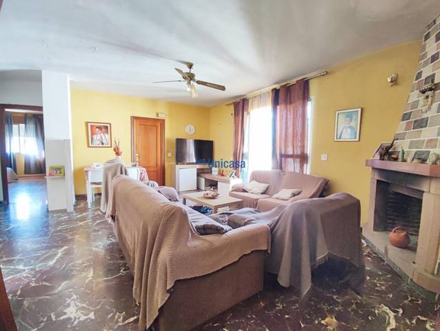 Casa-chalet en Venta en Los Almendros - El Limonero - El Tomillar