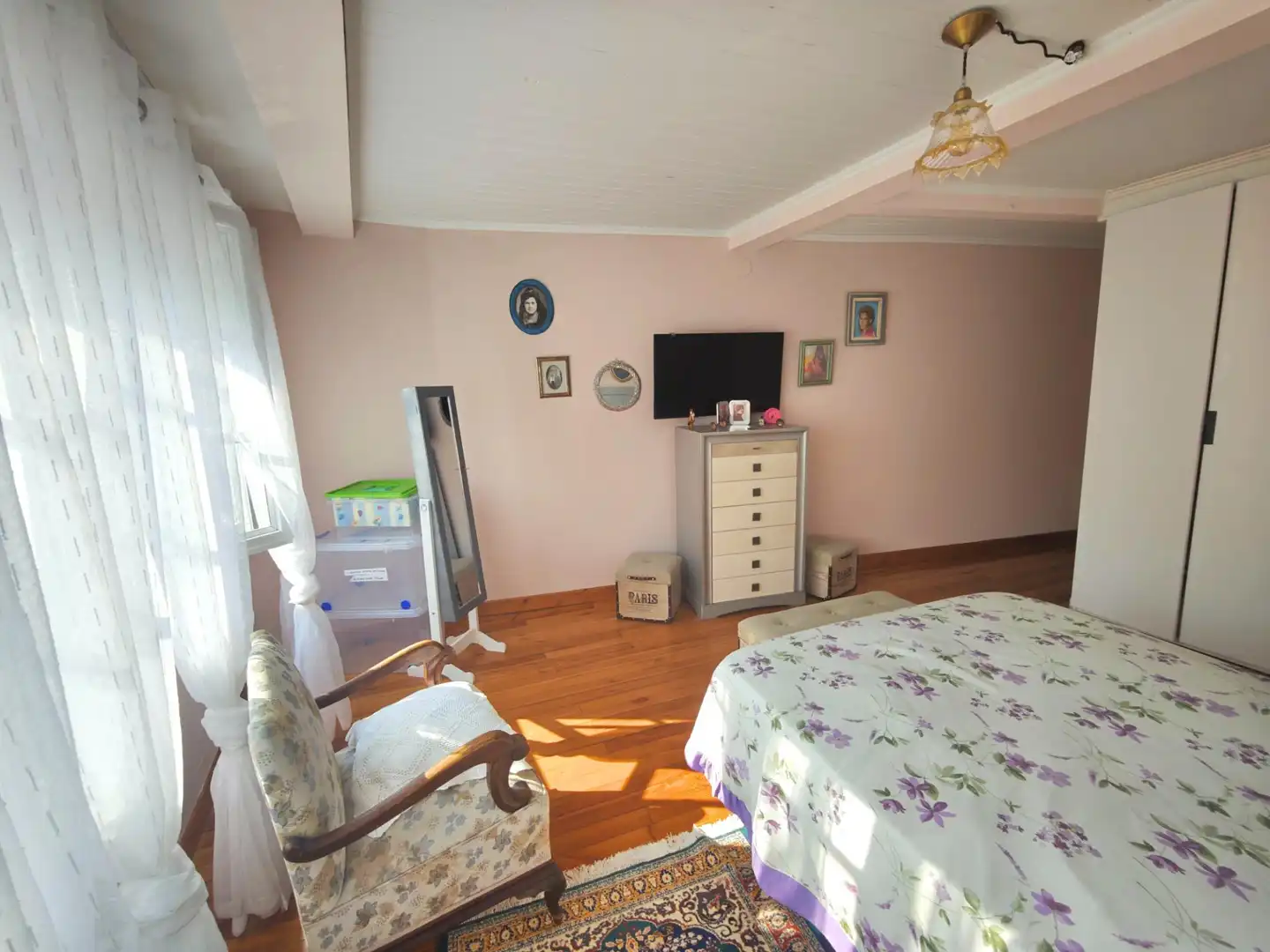 Habitación de Casa adosada en venta en Ortigueira con Trastero y Amueblado