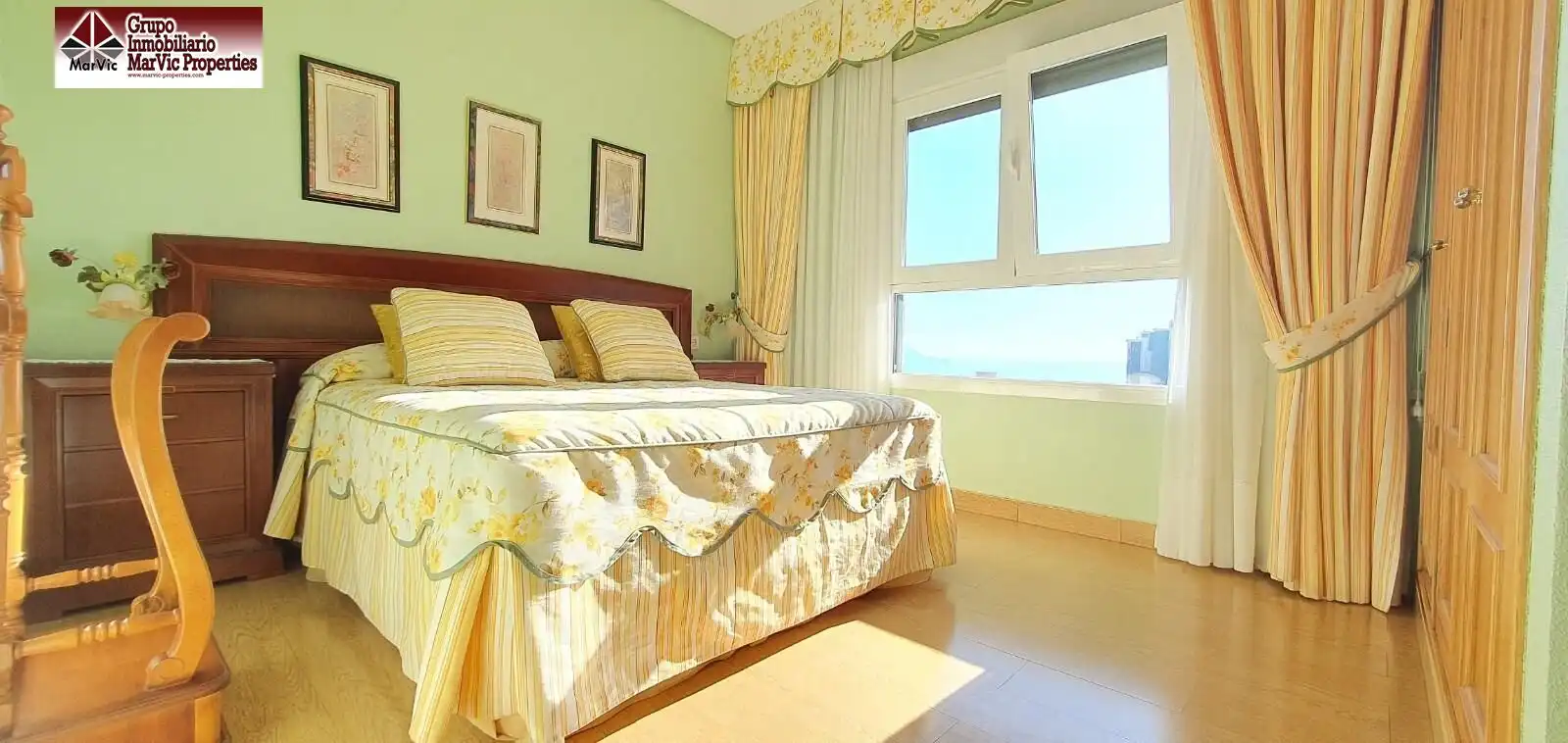 Appartamento con piscina in vendita a Playa de Poniente, imagen 2