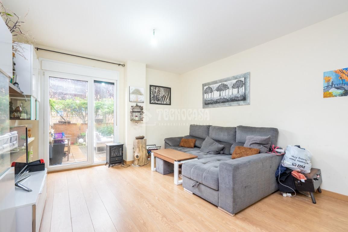 Sala d'estar de Pis en venda en Colmenar Viejo amb Piscina comunitària