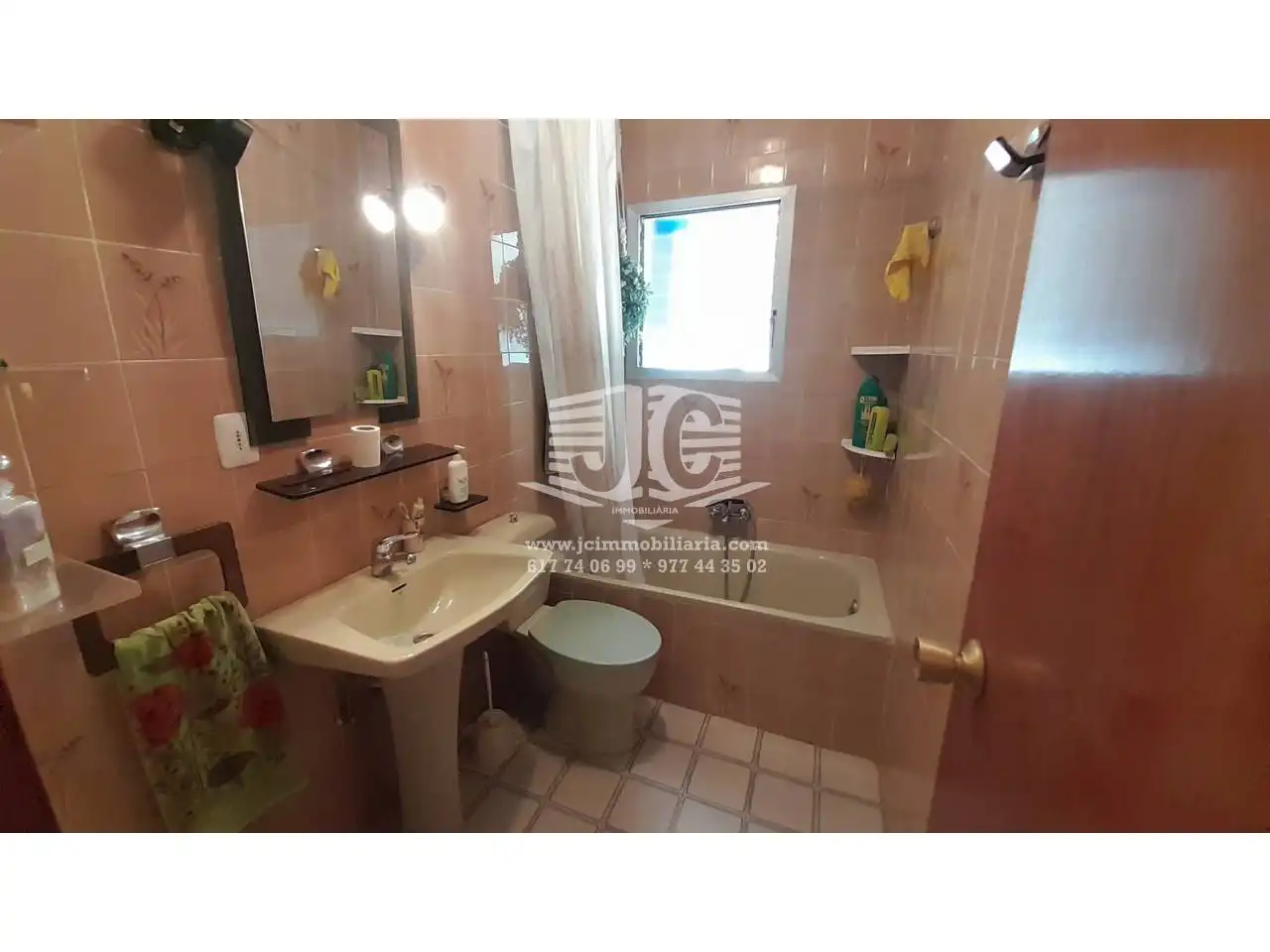 Badezimmer von Wohnung zum Verkauf in Tivenys mit Klimaanlage, Heizung und Terrasse