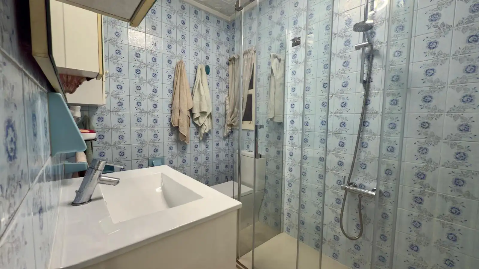 Bathroom of Flat for sale in Ourense Capital   with Heating, Storage room and Furnished