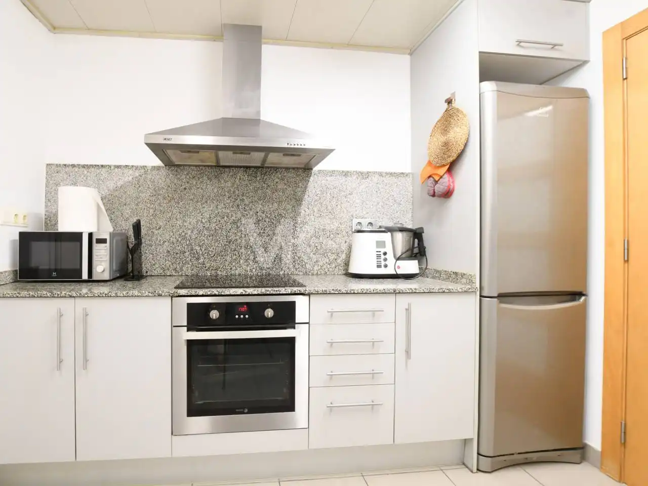 Piso con ascensor en venta en Calle Canigó, imagen 8