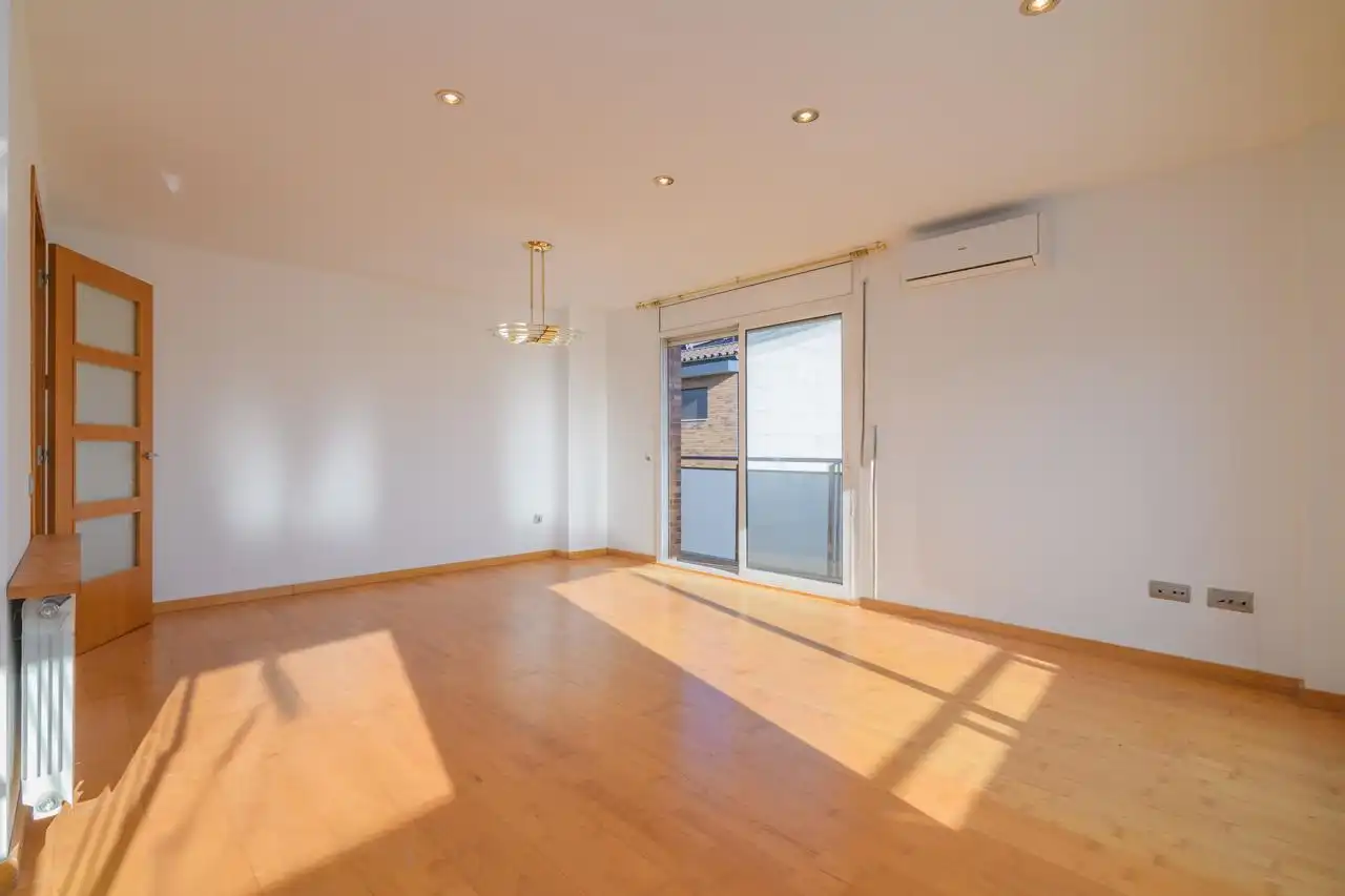 Sala d'estar de Dúplex en venda en Manresa amb Calefacció, Terrassa i Forn