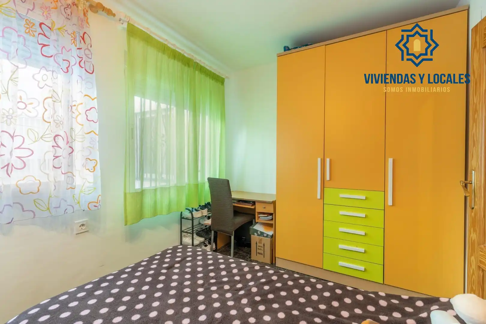 Habitación de Piso en venta en Granada con Aire acondicionado, Terraza y Balcón