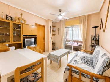 Apartament amb piscina de lloguer a Calle Santomera, 19, Torrevieja, Spain