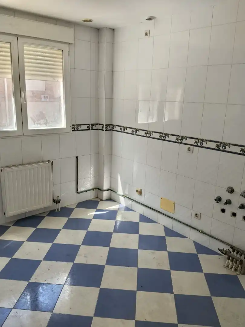 Baño de Casa adosada en venta en Burgos con Parquet y Trastero