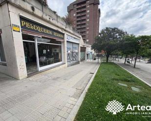 Vista exterior de Local en venda en Bilbao 