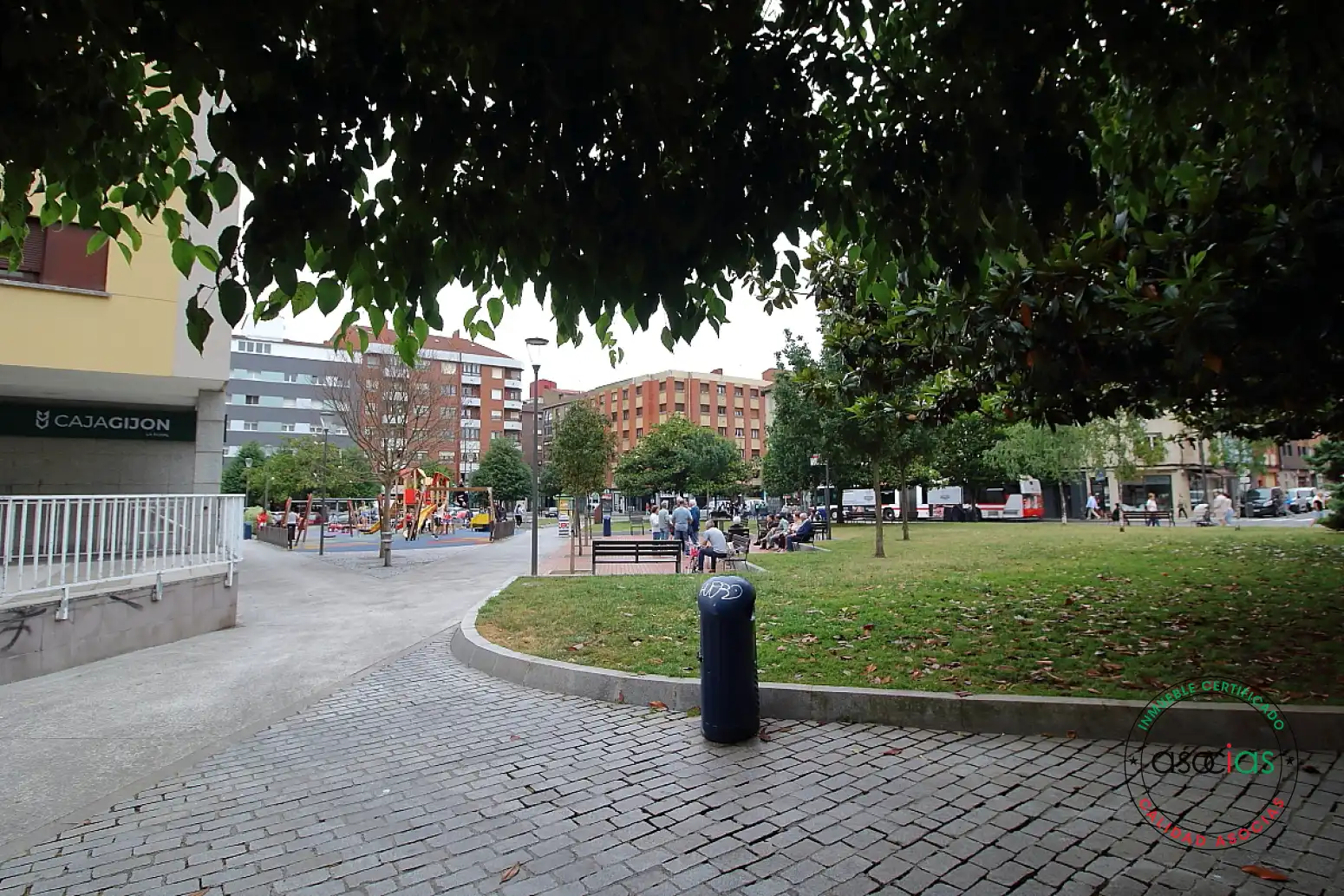Vista exterior de Piso en venta en Gijón  con Calefacción y Parquet