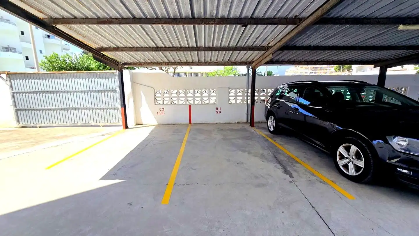 Parkplatz von Wohnungen zum Verkauf in Gandia mit Klimaanlage, Terrasse und Möbliert