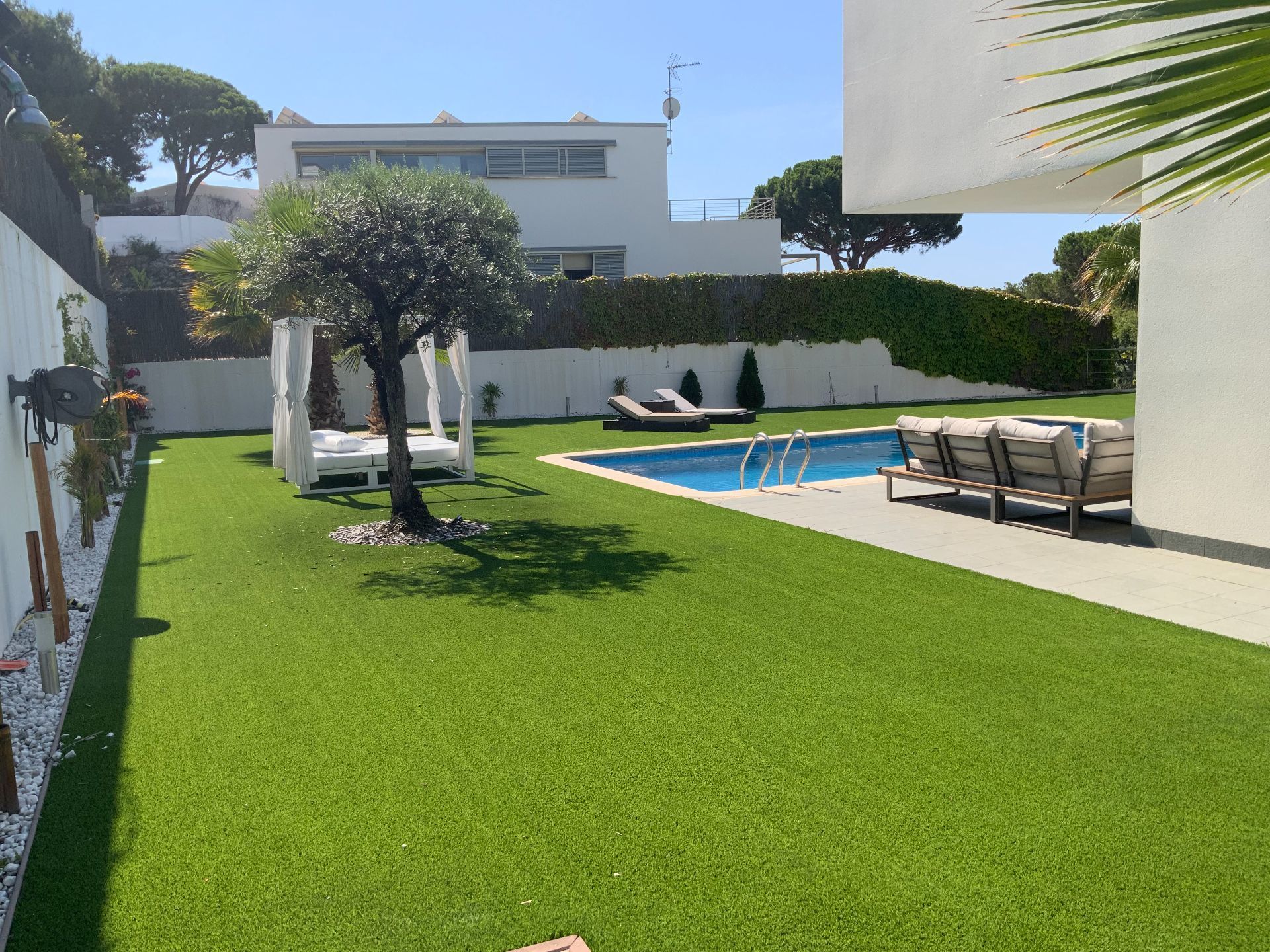 Swimming pool of House or chalet for sale in Arenys de Mar  with Air Conditioner, Heating and Private garden