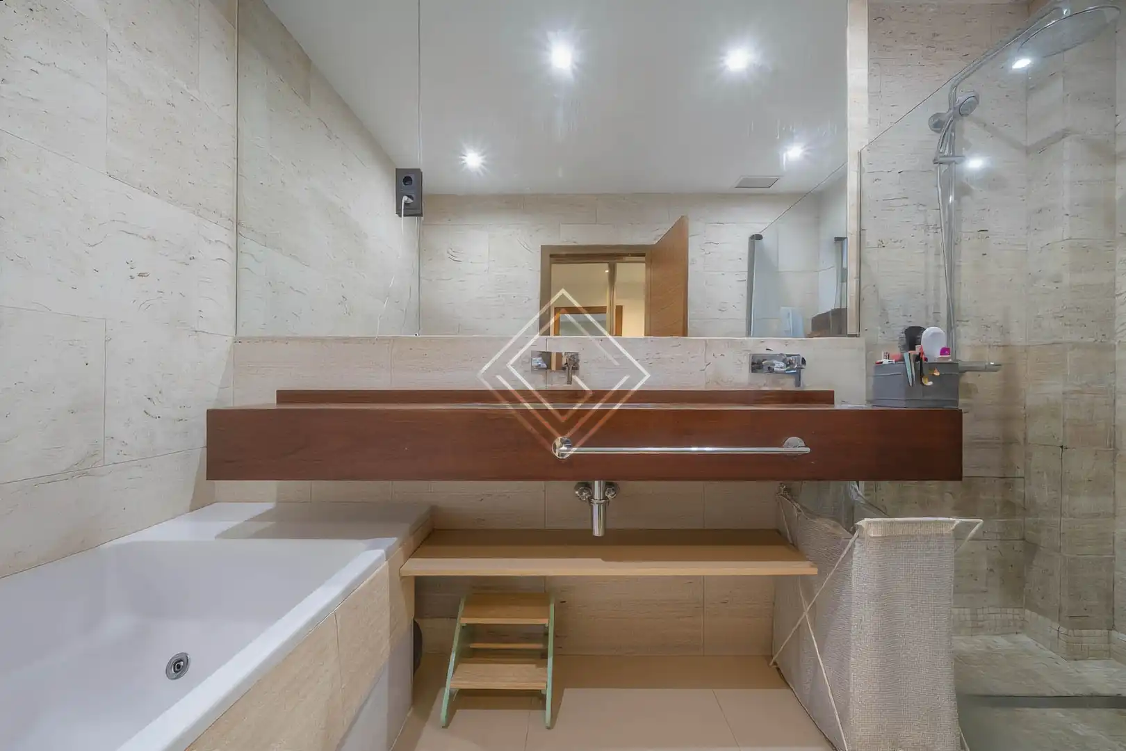 Bany de Casa o xalet en venda en Madrid amb Aire condicionat, Calefacció i Terrassa