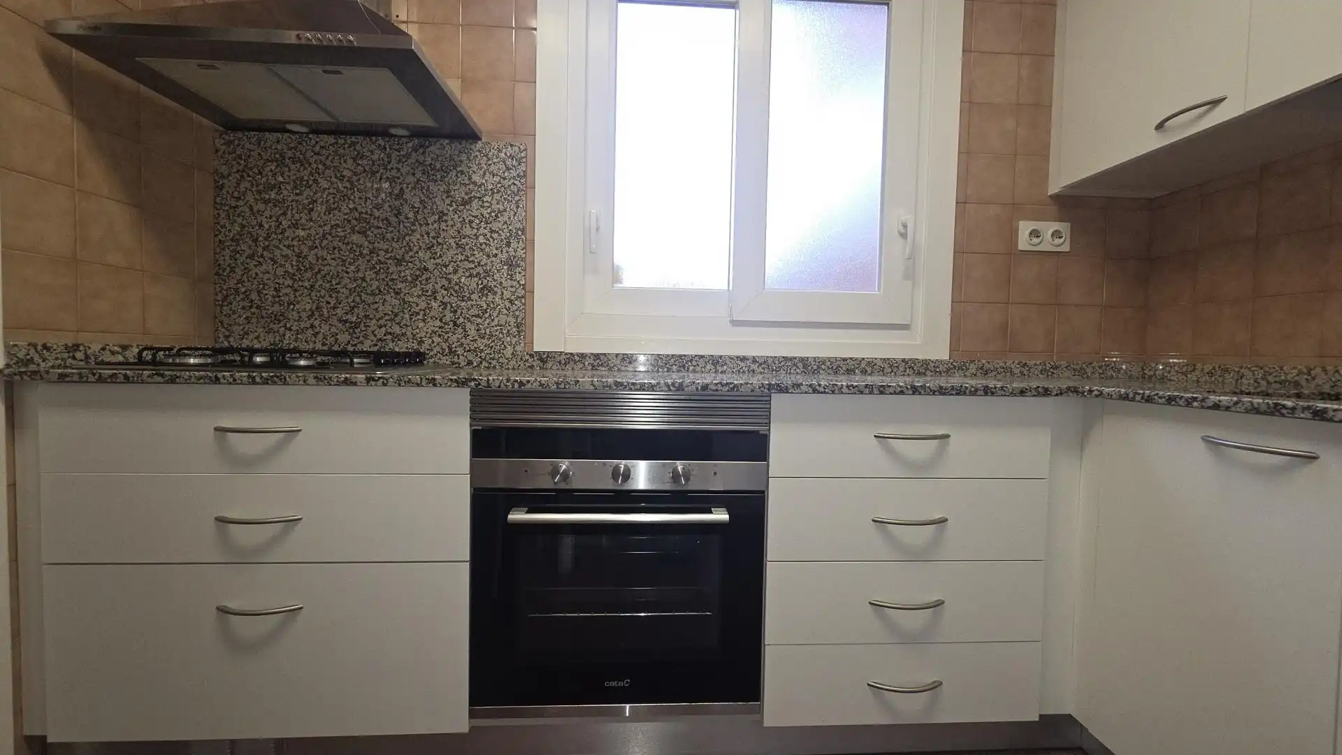 Cuina de Àtic en venda en Lleida amb Calefacció, Forn i TV