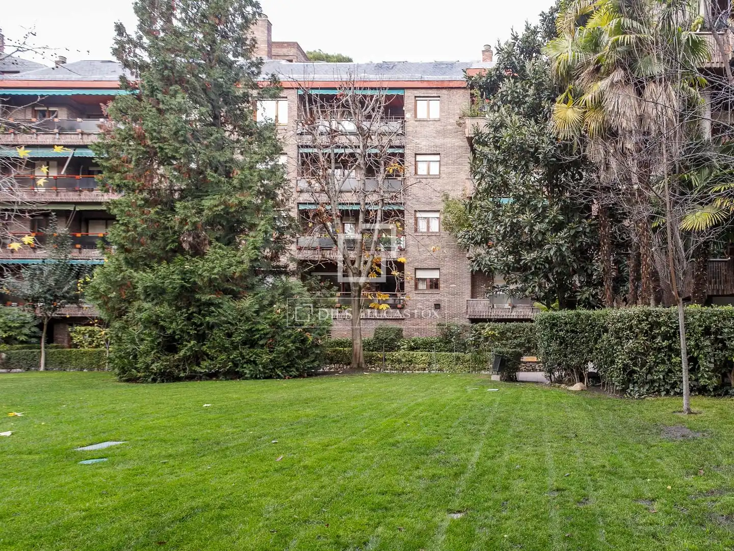 Exterior view of Attic for rent in Madrid  with Air Conditioner, Heating and Private garden