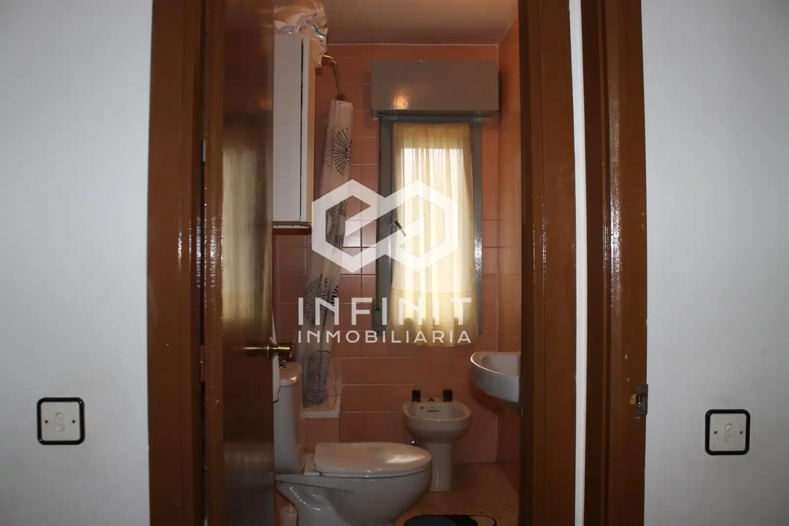 Baño de Piso en venta en Ibias con Calefacción y Trastero