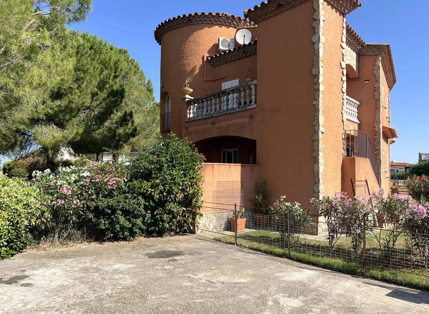 Vista exterior de Piso en venta en Torroella de Fluvià con Calefacción