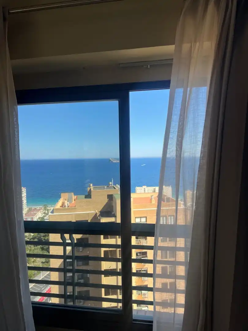 Habitación de Piso en venta en Benidorm con Aire acondicionado, Terraza y Amueblado
