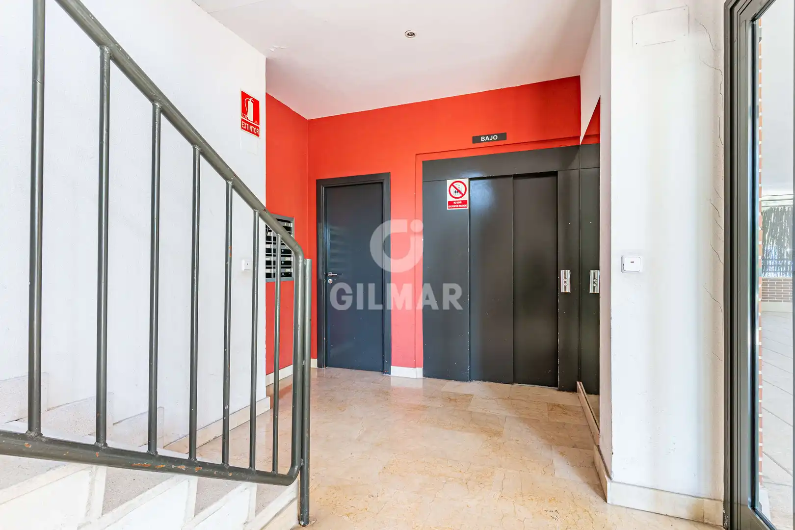 Dachboden zum Verkauf in Madrid mit Heizung, Privatgarten und Abstellraum