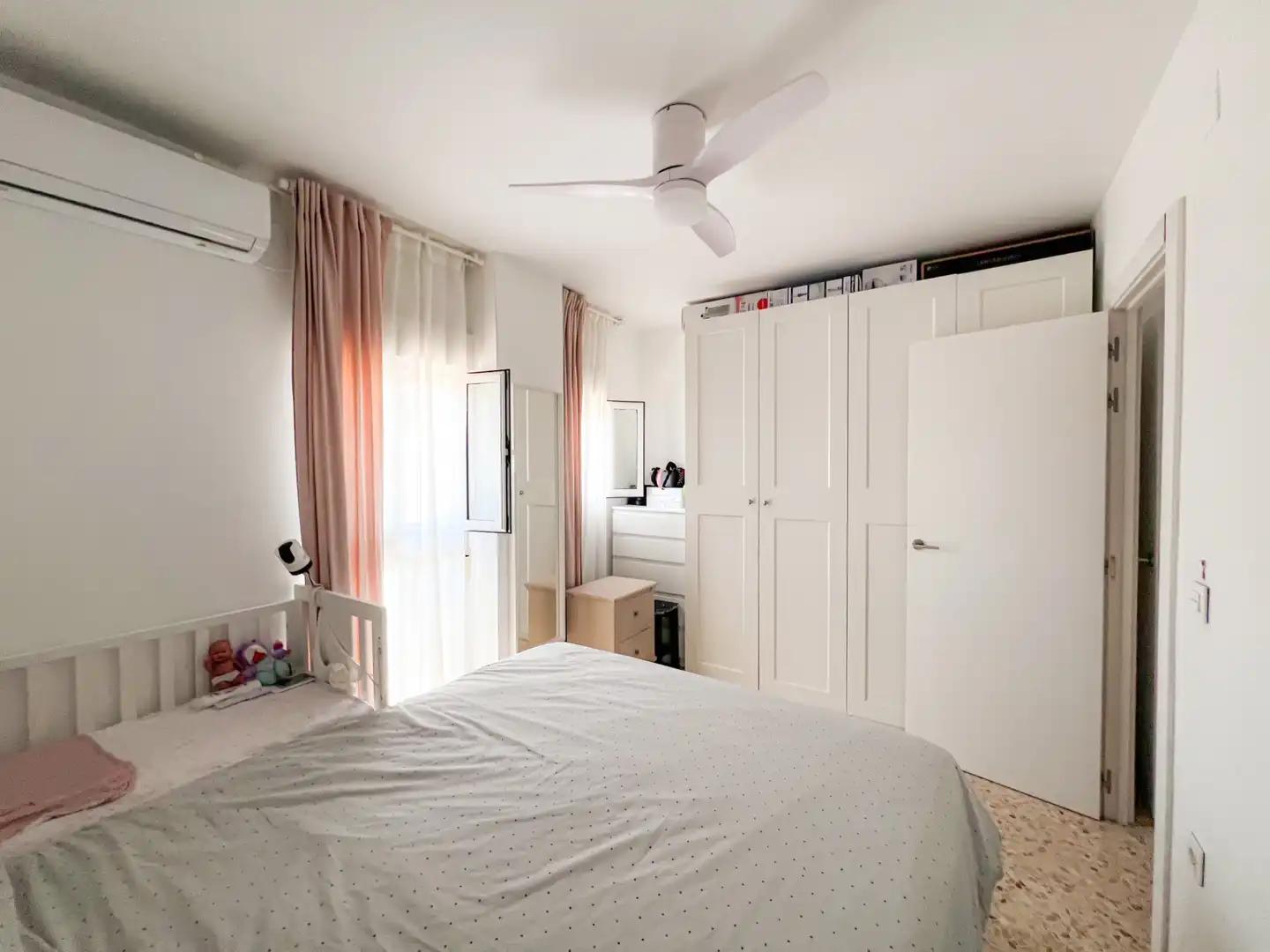 Bedroom of Flat for sale in Sevilla