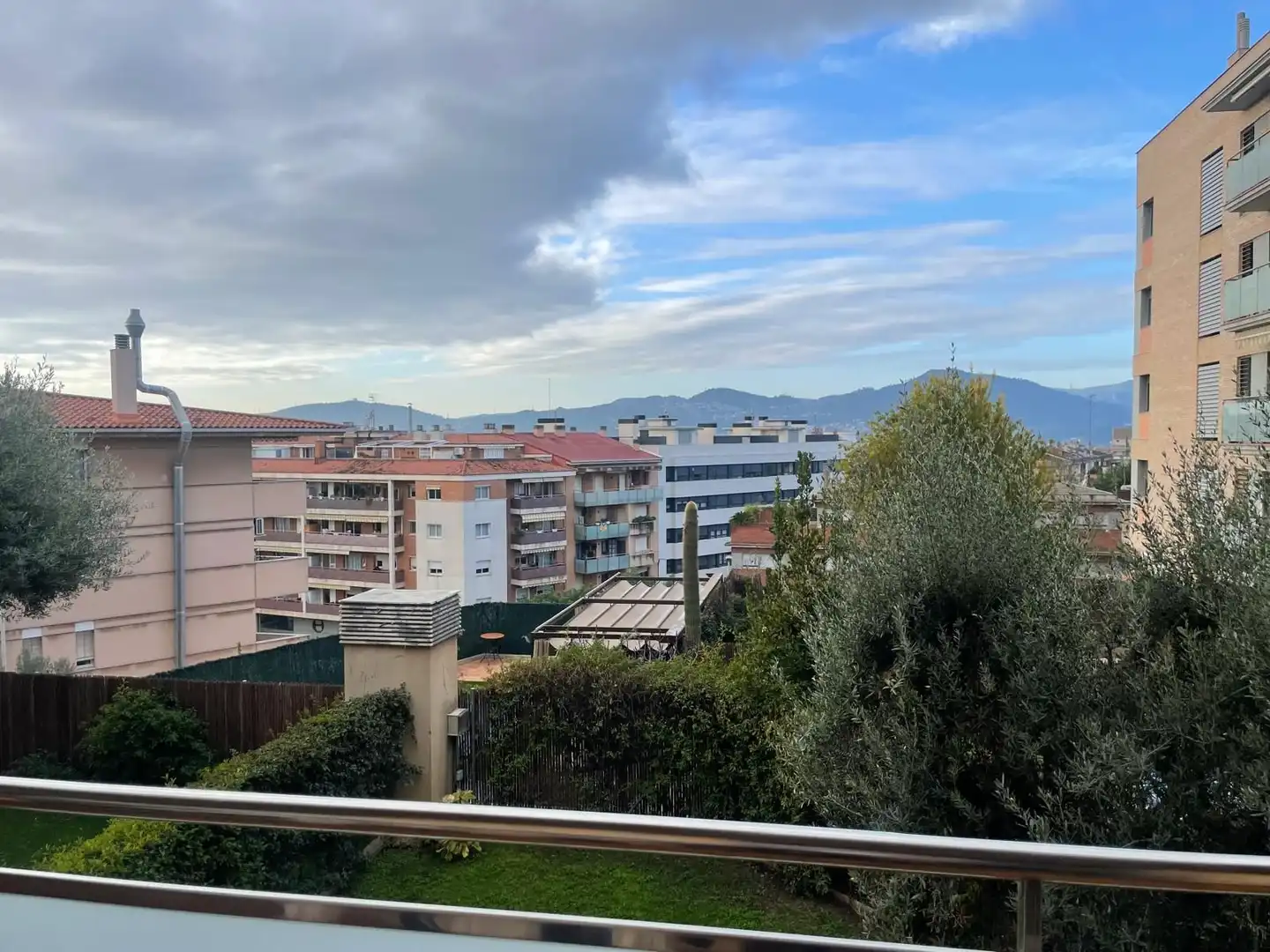Vista exterior de Piso en venta en Sant Feliu de Llobregat con Aire acondicionado, Calefacción y Terraza