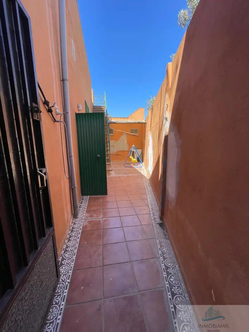 Vista exterior de Finca rústica en venda en Motril amb Terrassa i Piscina