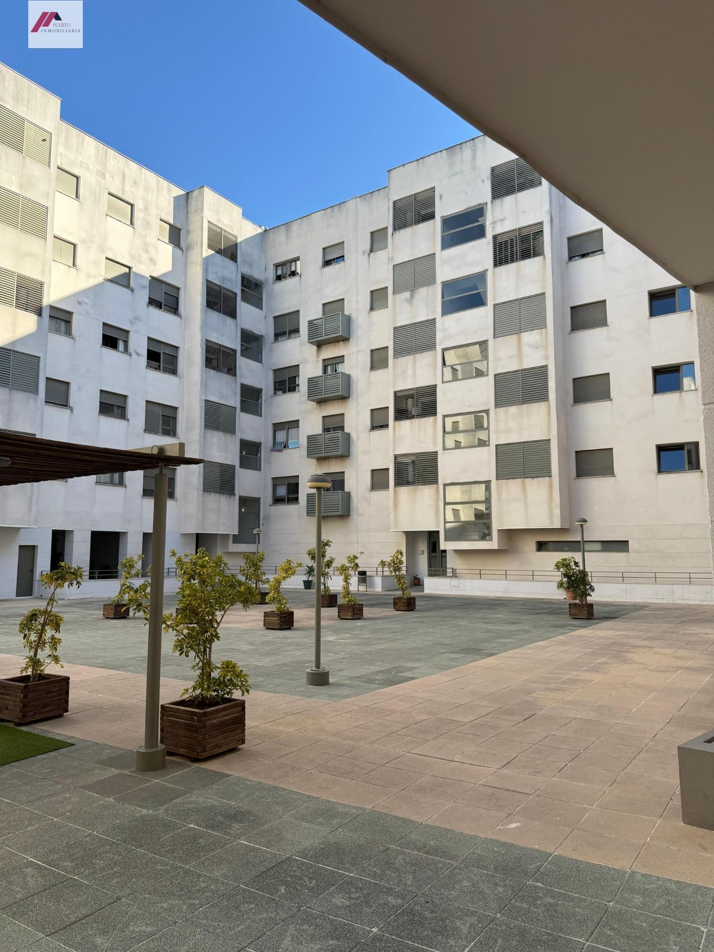 Vista exterior de Apartament en venda en El Puerto de Santa María amb Aire condicionat i Piscina comunitària