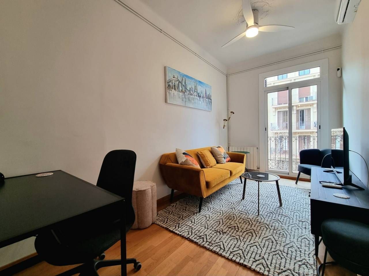 Living room of Flat to rent in  Barcelona Capital  with Air Conditioner, Parquet flooring and Furnished