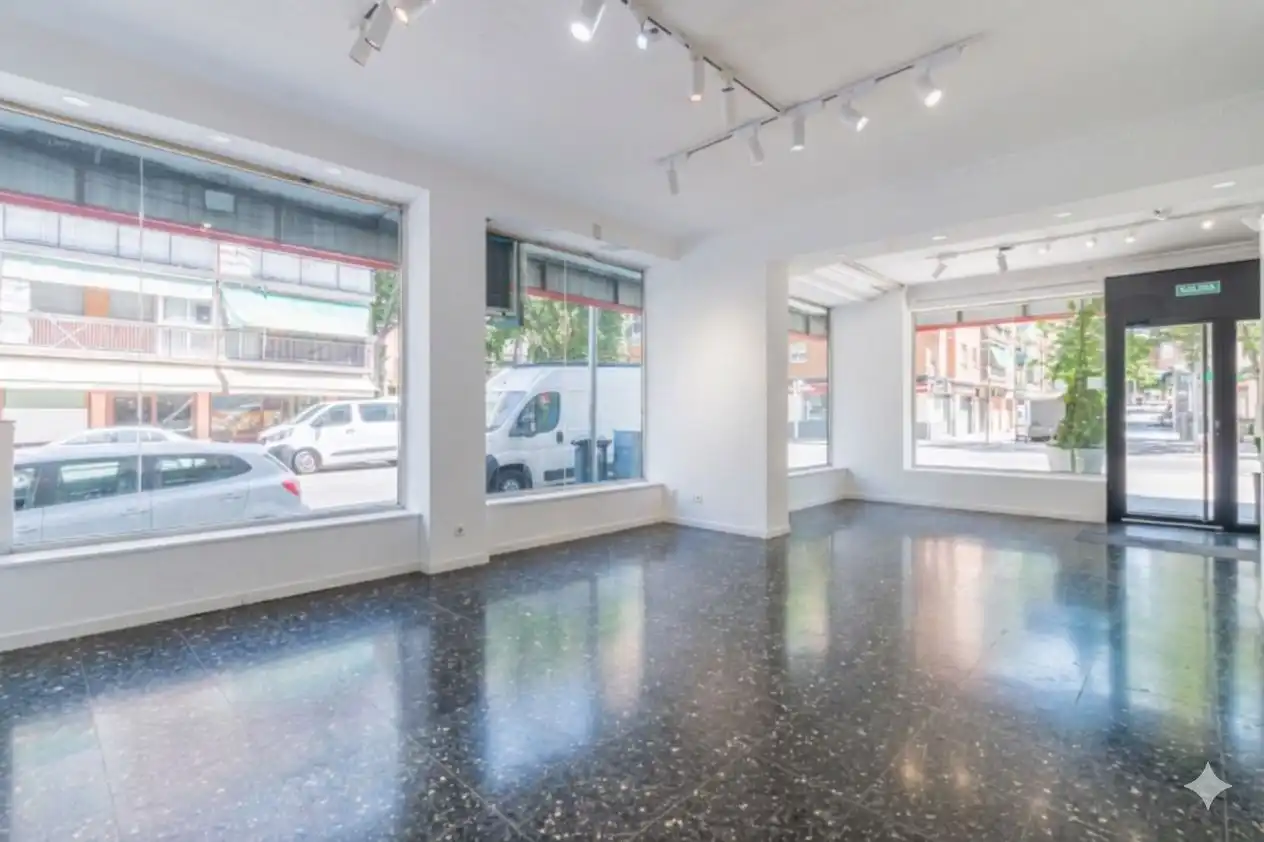 Exterior view of Commercial properties for sale in Madrid