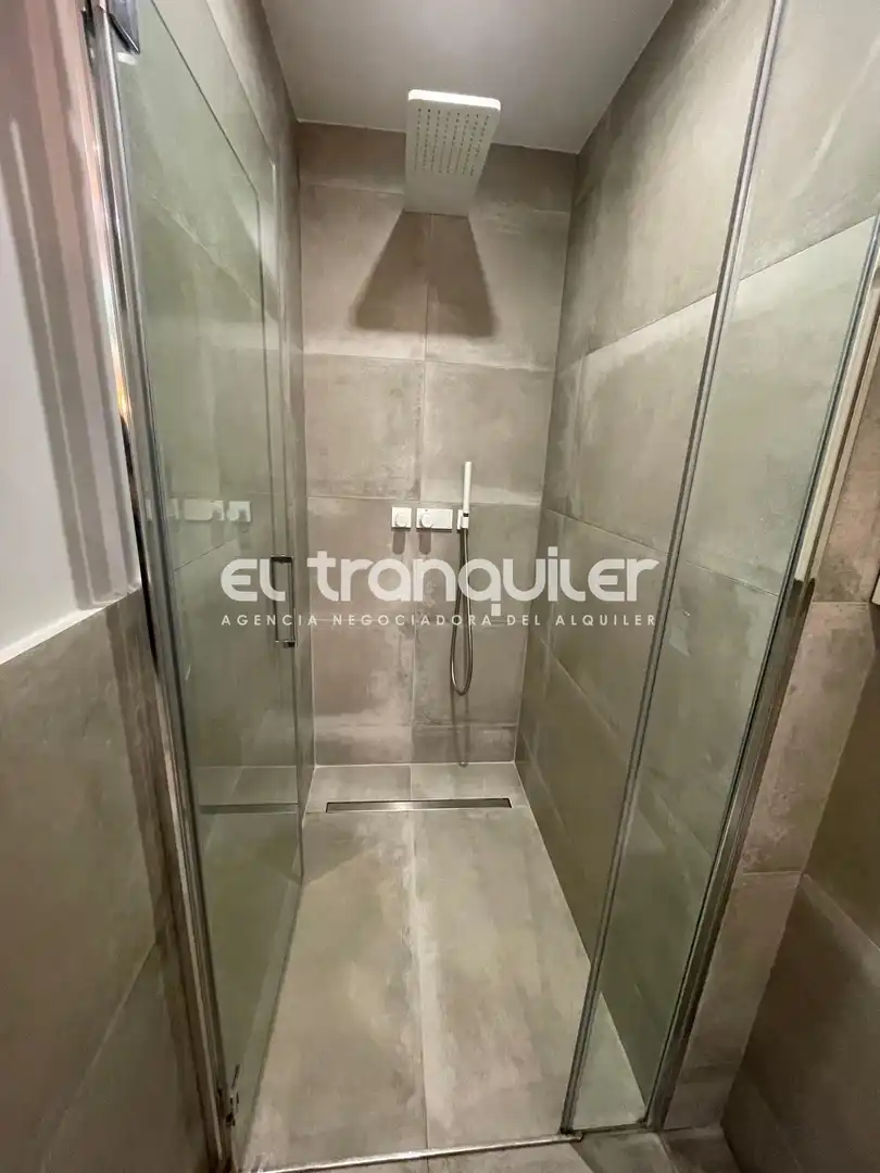 Bany de Pis de lloguer en Madrid amb Aire condicionat, Parquet i Moblat