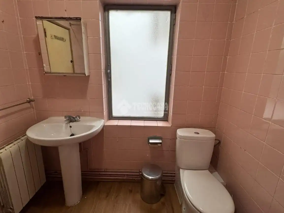 Badezimmer von Wohnung zur Miete in León Capital  mit Heizung und Parkett