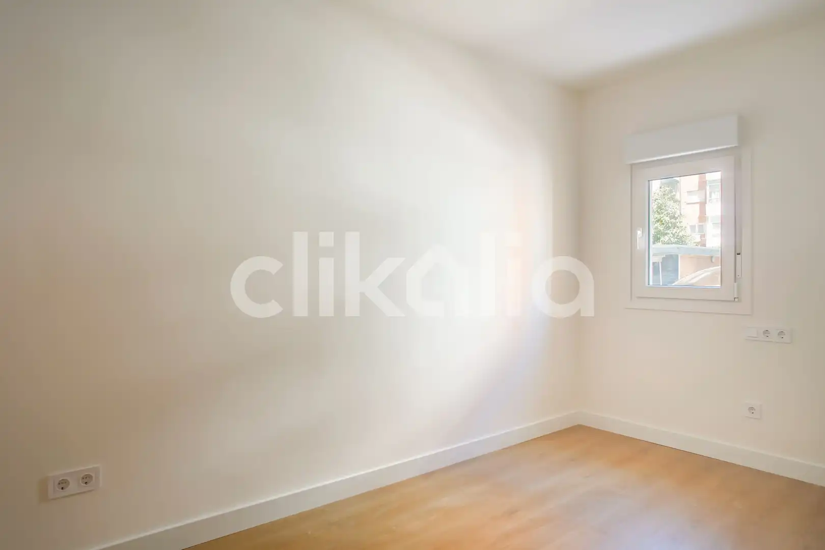 Bedroom of Flat for sale in Madrid  with Air Conditioner, Heating and Private garden