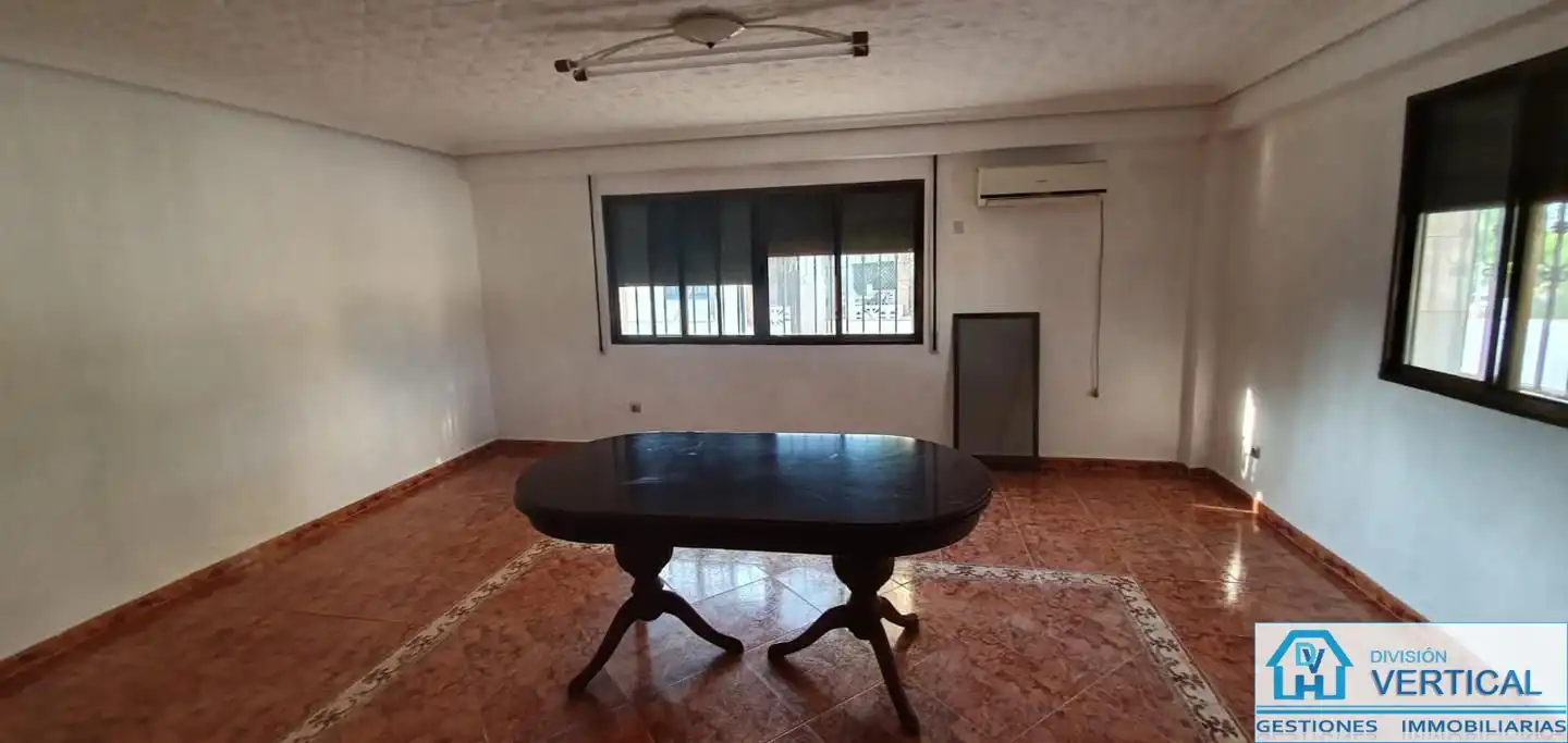 House with pool to rent in Camí Vell d'Aldaia, imagen 11