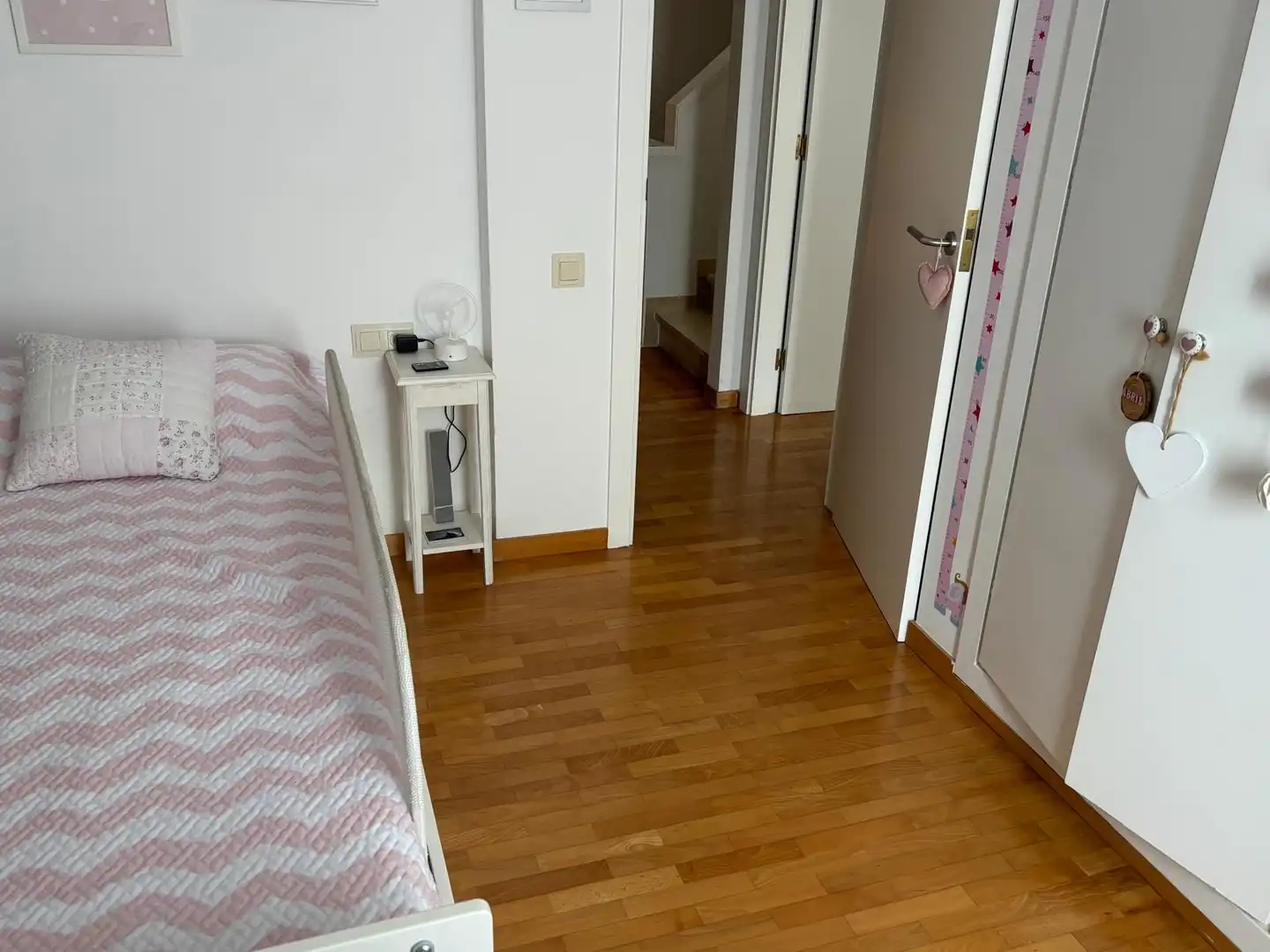 Einfamilien-Reihenhaus zum Verkauf in Calella mit Klimaanlage, Heizung und Privatgarten