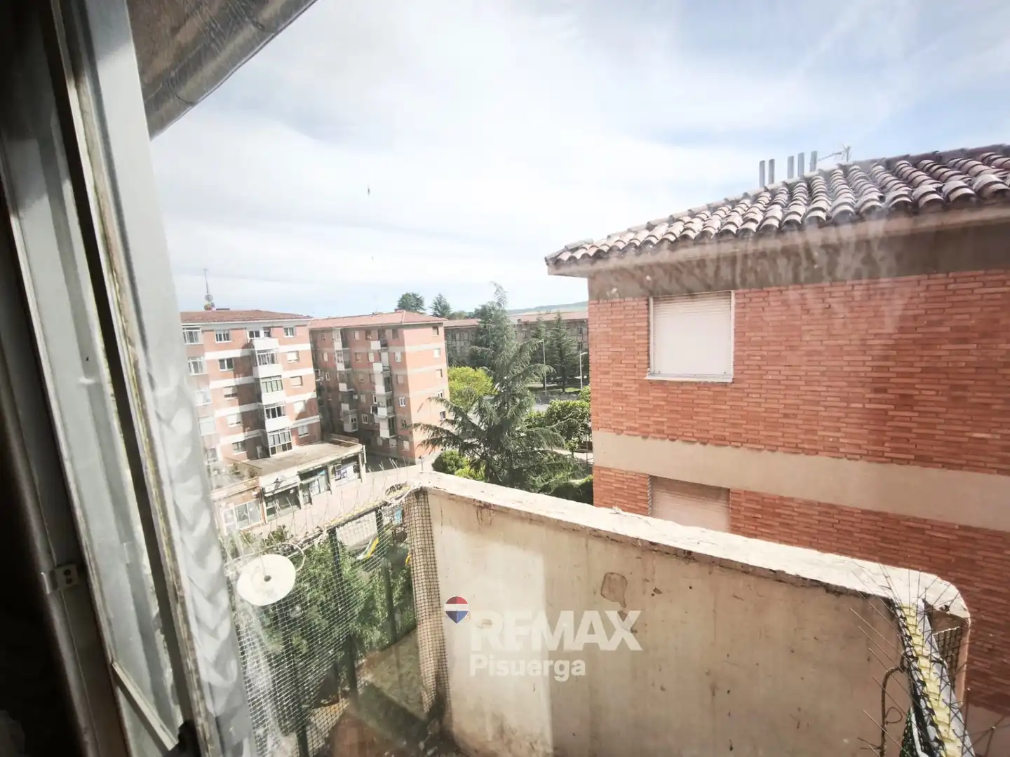Außenansicht von Wohnung zum Verkauf in Palencia mit Heizung und Balkon