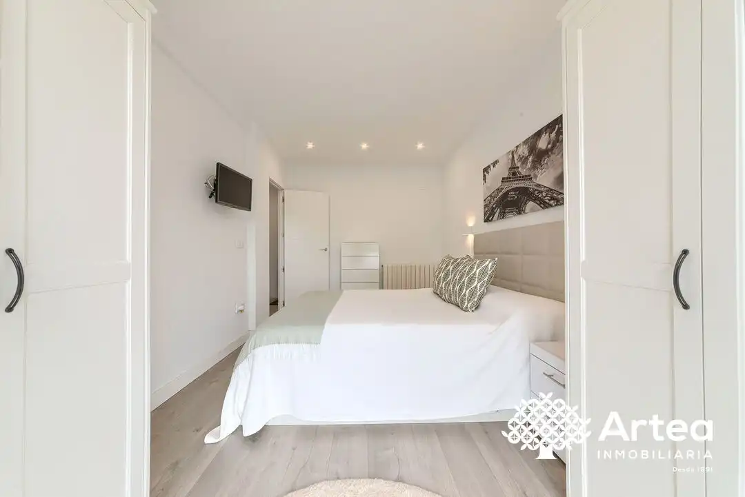 Dormitori de Pis en venda en Bilbao  amb Calefacció, Jardí privat i Terrassa