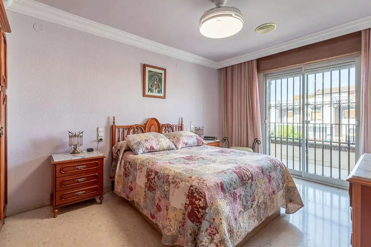 Casa adosada en venta en Calle LA REDONDA, 21, Pinos Puente