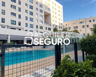 Swimming pool of Flat to rent in Coslada  with Air Conditioner, Heating and Storage room