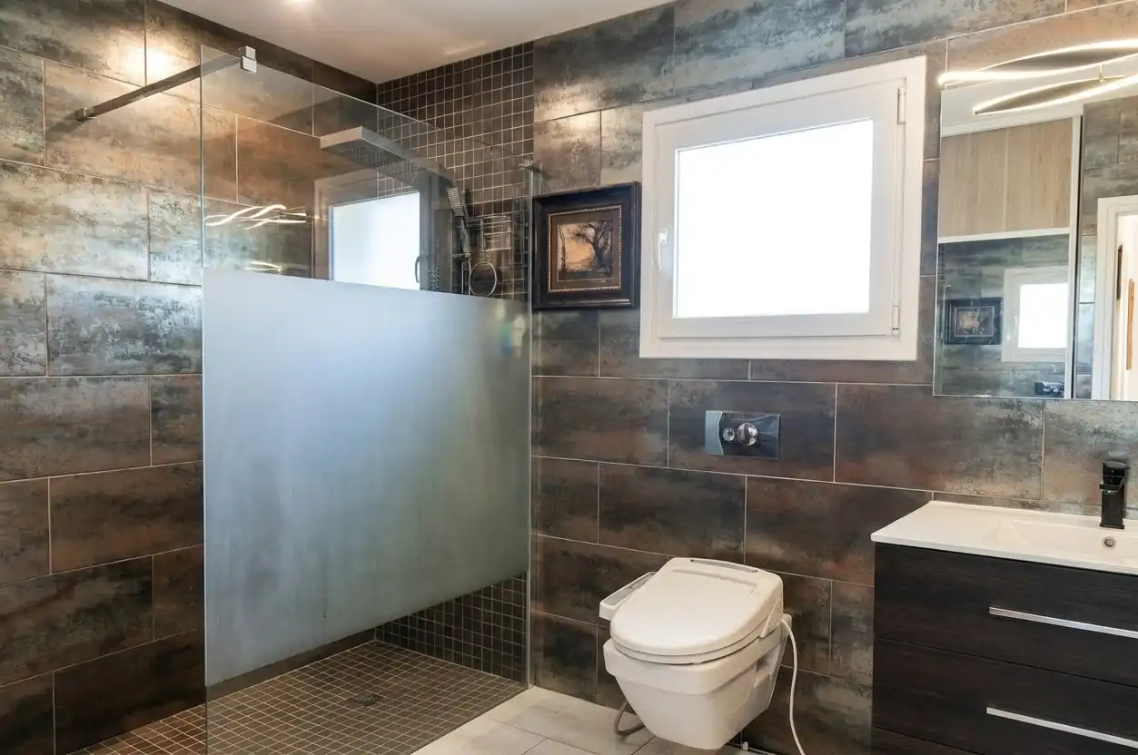 Bathroom of Houses for sale in Empuriabrava  with Air Conditioner, Heating and Private garden